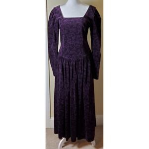 READ Vintage Velvet Laura Ashley Long Sleeve Maxi Dress Romantic Size 12